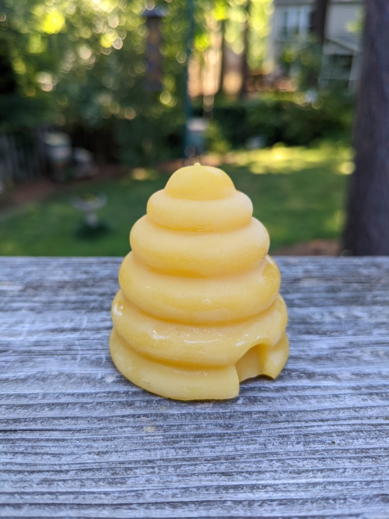 Skep beeswax candle